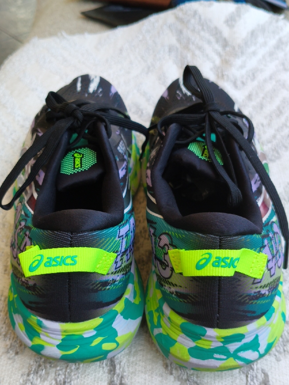 ASICS WOMEN'S Noosa Tri 13 Sneaker - Black & Neon Green New Condition! Size 9 - Picture 2 of 9